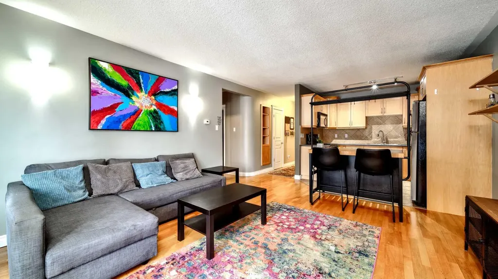 1813 25 Avenue SW Calgary AB T2T 1A4