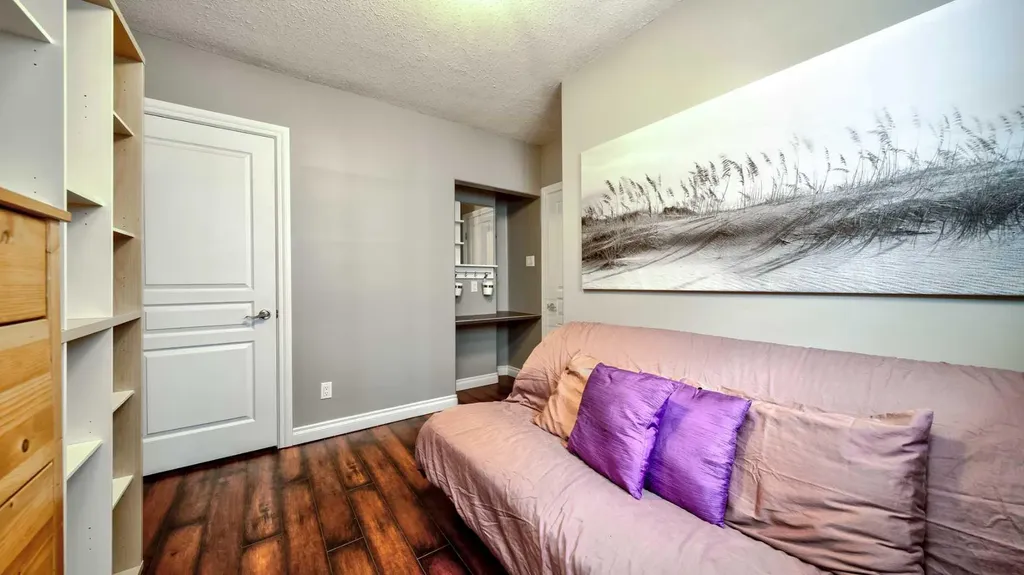 1813 25 Avenue SW Calgary AB T2T 1A4