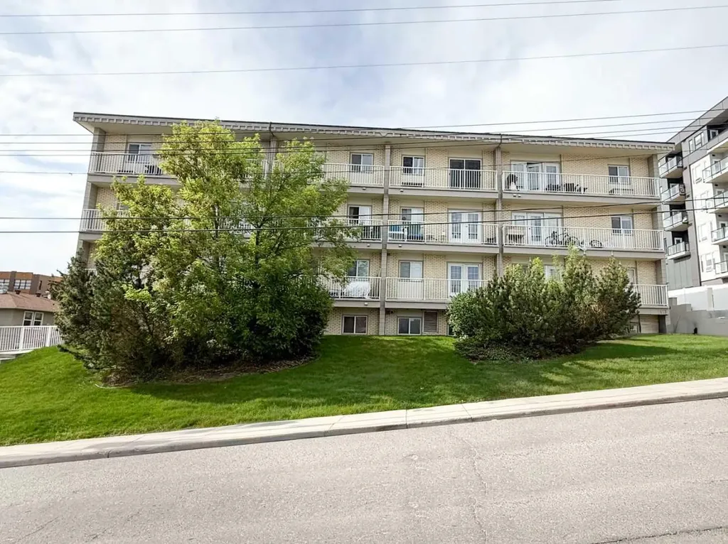 1813 25 Avenue SW Calgary AB T2T 1A4
