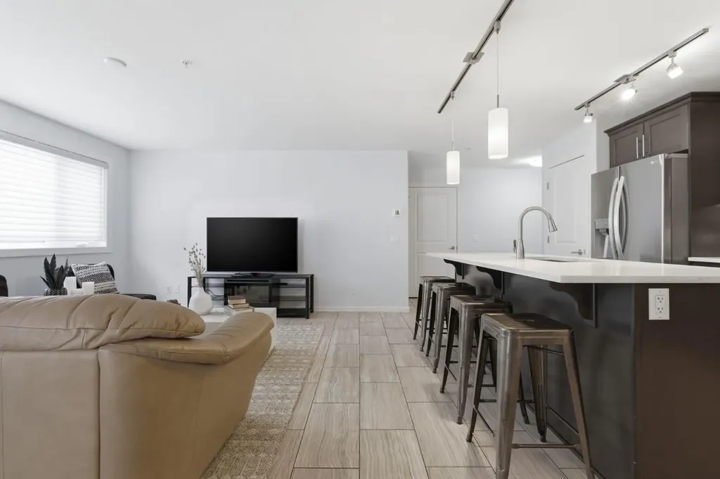 402 Kincora Glen Road NW Calgary AB T2R 0V2
