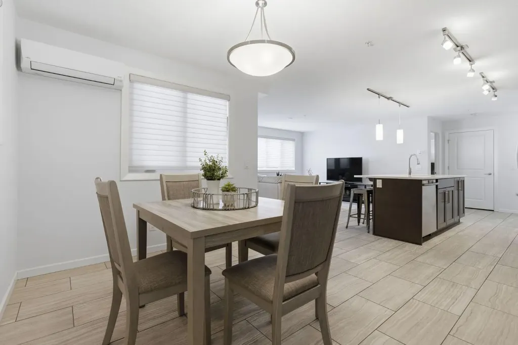 402 Kincora Glen Road NW Calgary AB T2R 0V2