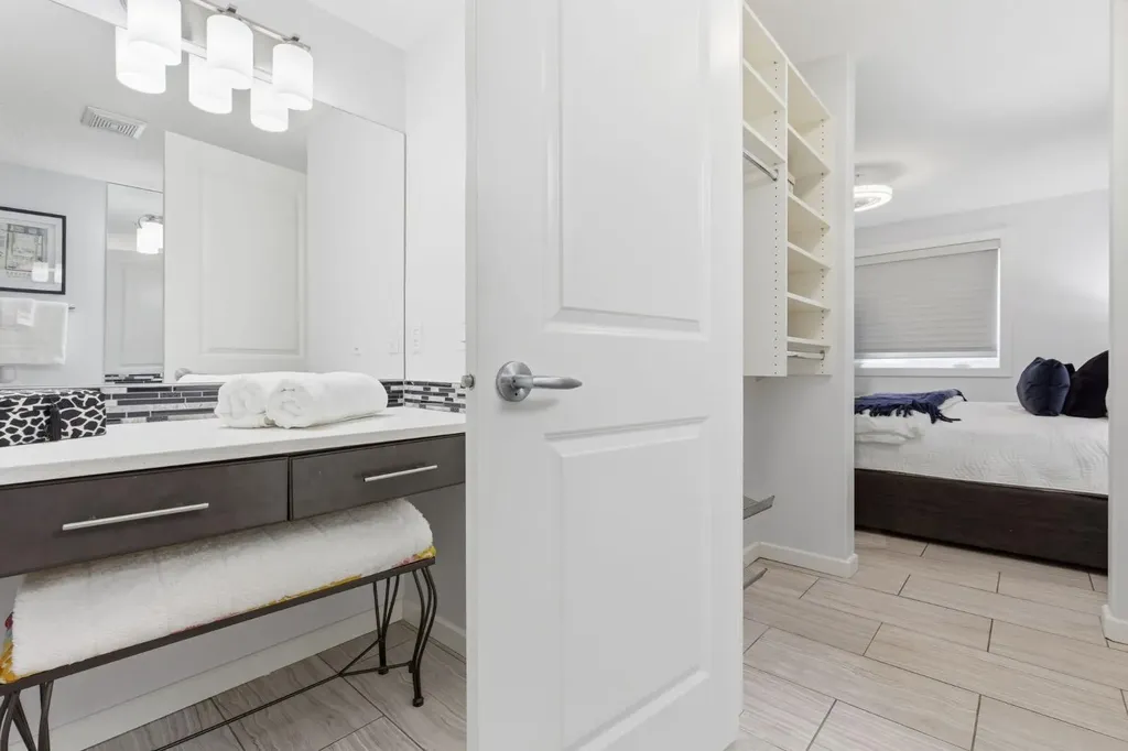 402 Kincora Glen Road NW Calgary AB T2R 0V2