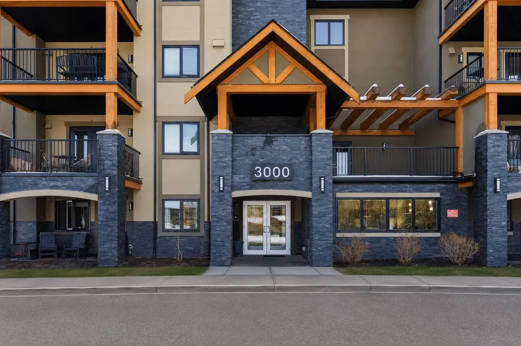 402 Kincora Glen Road NW Calgary AB T2R 0V2