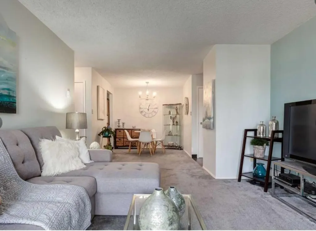 315 Southampton Drive SW Calgary AB T2W2T6