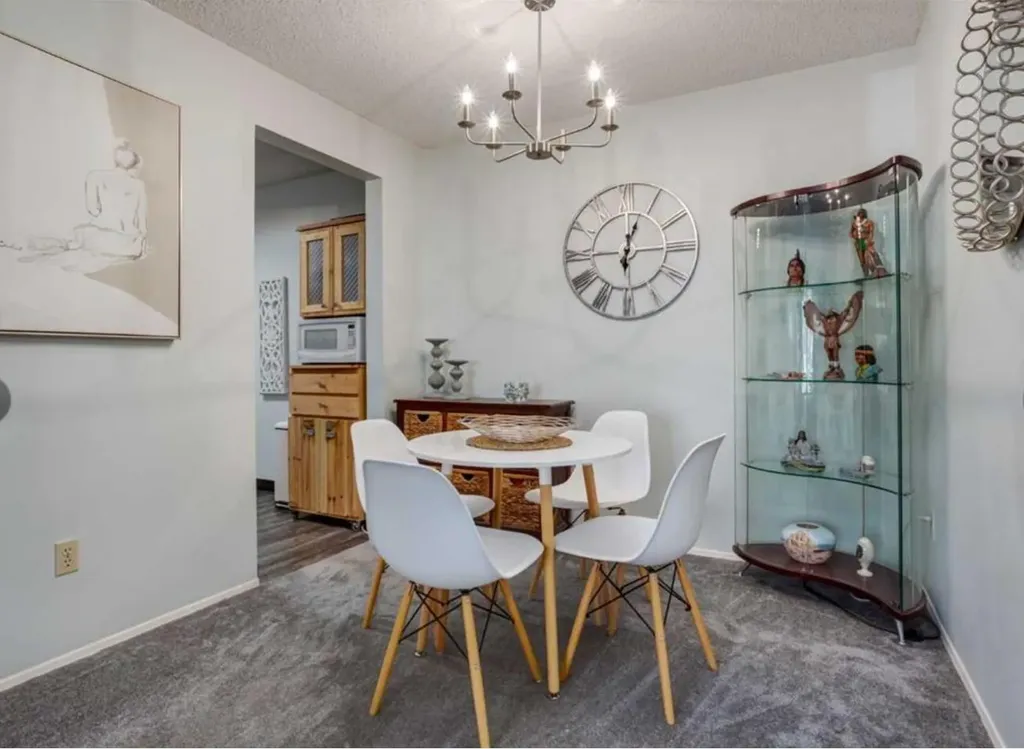 315 Southampton Drive SW Calgary AB T2W2T6