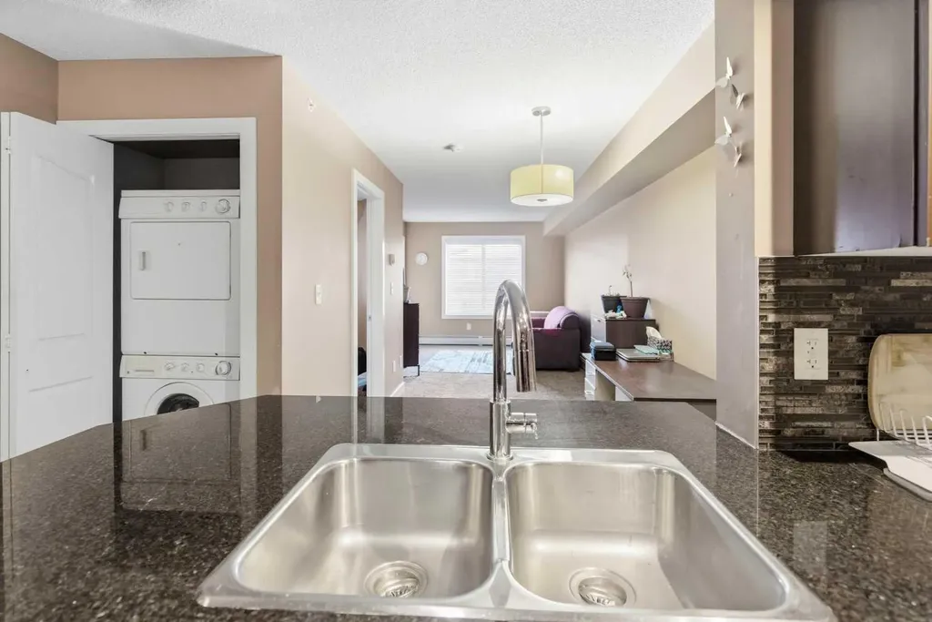 7110 80 Avenue NE Calgary AB T3J 0N4