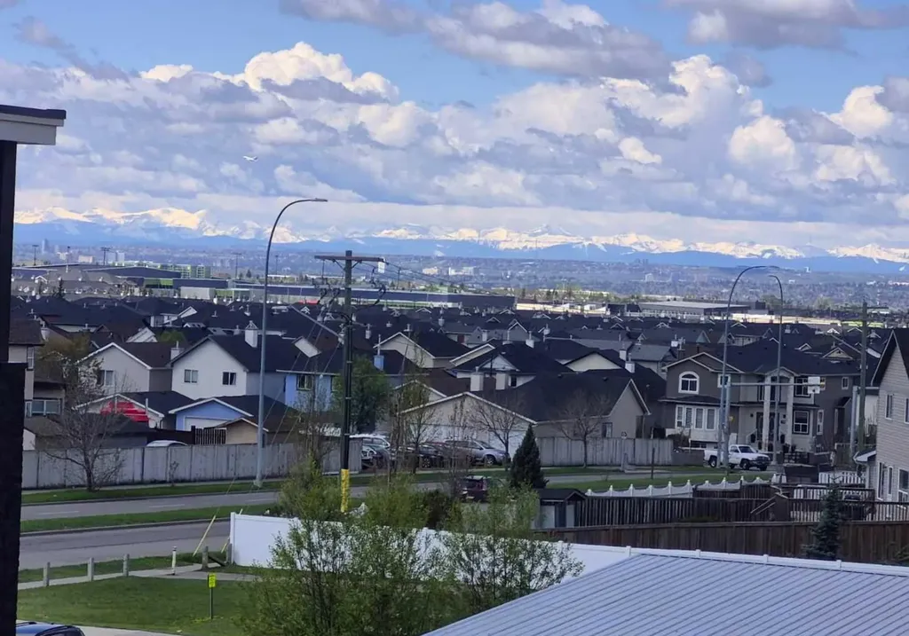 7110 80 Avenue NE Calgary AB T3J 0N4