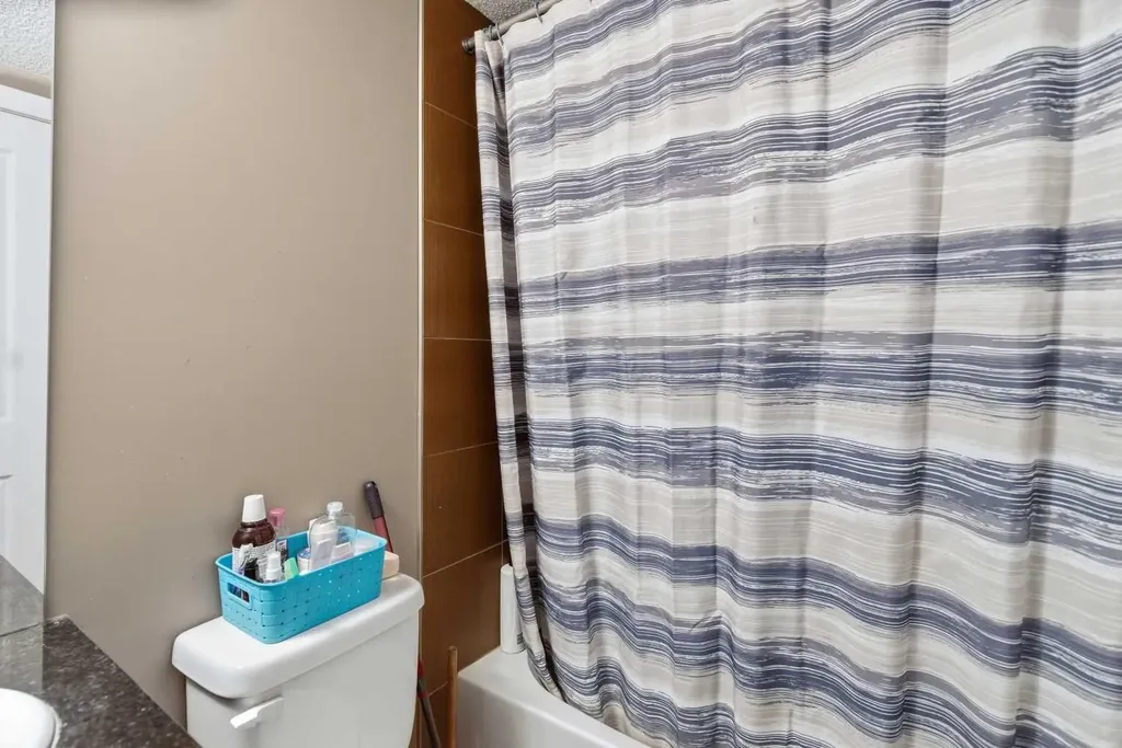 7110 80 Avenue NE Calgary AB T3J 0N4
