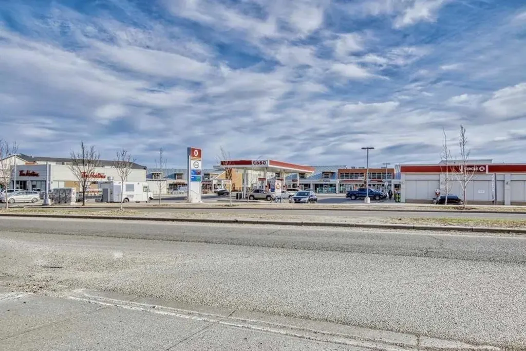 7110 80 Avenue NE Calgary AB T3J 0N4