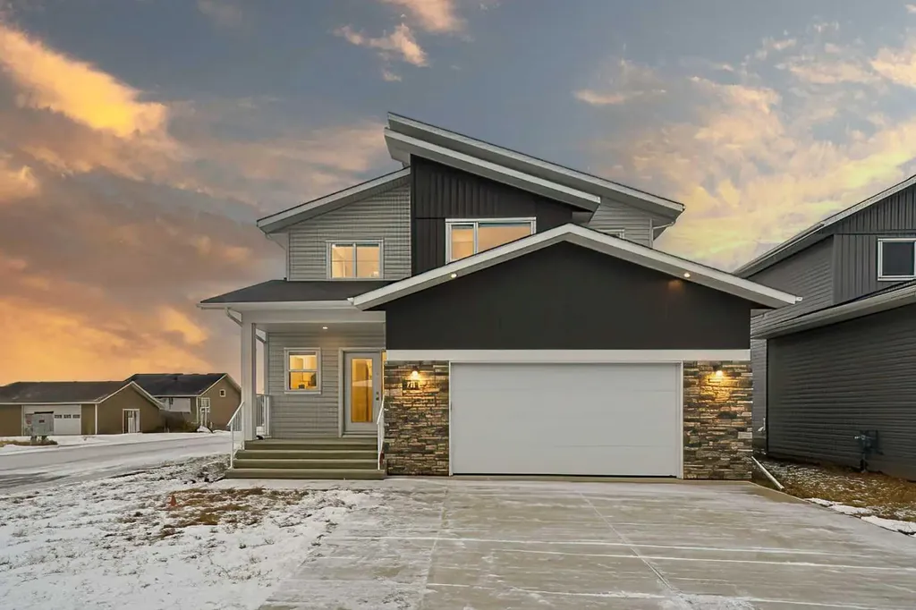 70 Palmer Circle Blackfalds AB T0M 0J2