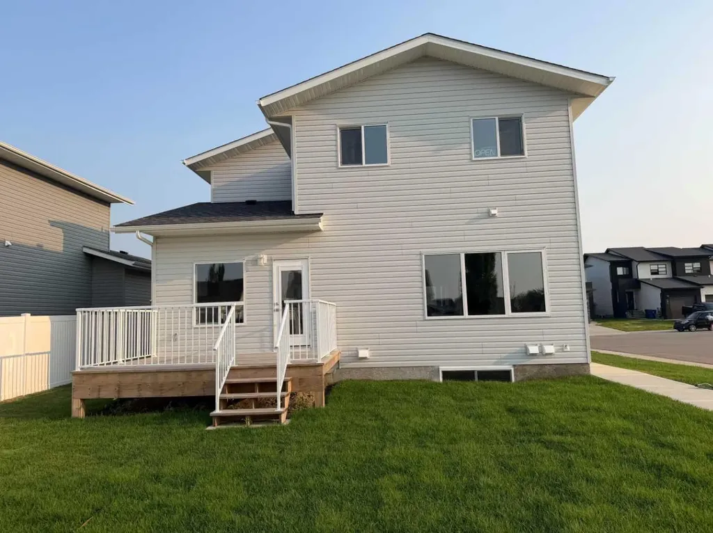 70 Palmer Circle Blackfalds AB T0M 0J2