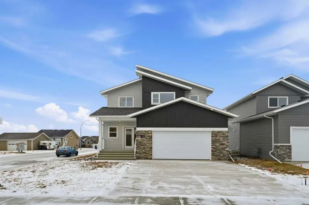 70 Palmer Circle Blackfalds AB T0M 0J2