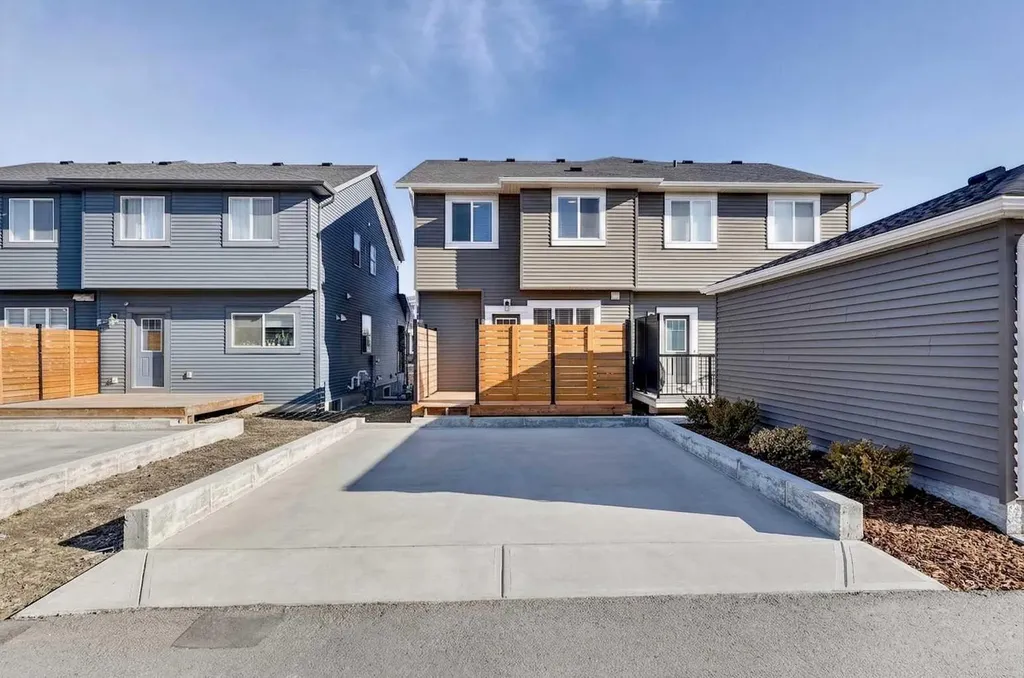 83 Midtown Crossing SW Airdrie AB T4B 5H1
