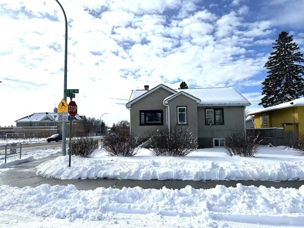1101 22 Avenue NW Calgary AB T2M1P6