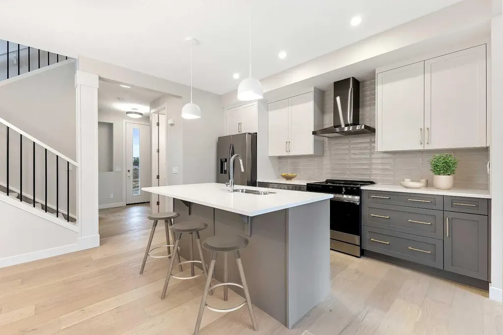 267 Waterford Heights Chestermere AB T1X 3B6