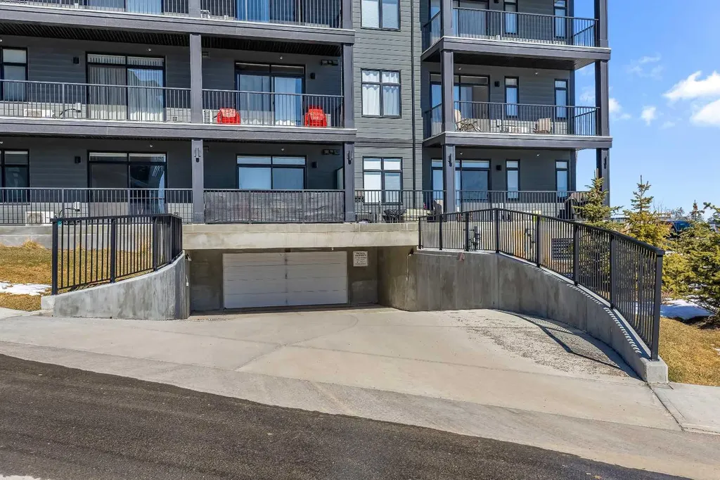 30 Sage Hill Walk NW Calgary AB T3R 2A9