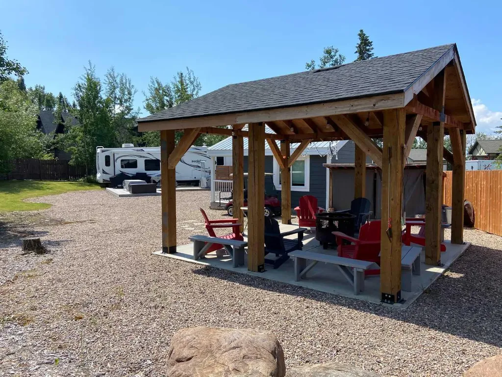 6 Cedar Close Lac Des Iles SK S0M1A0
