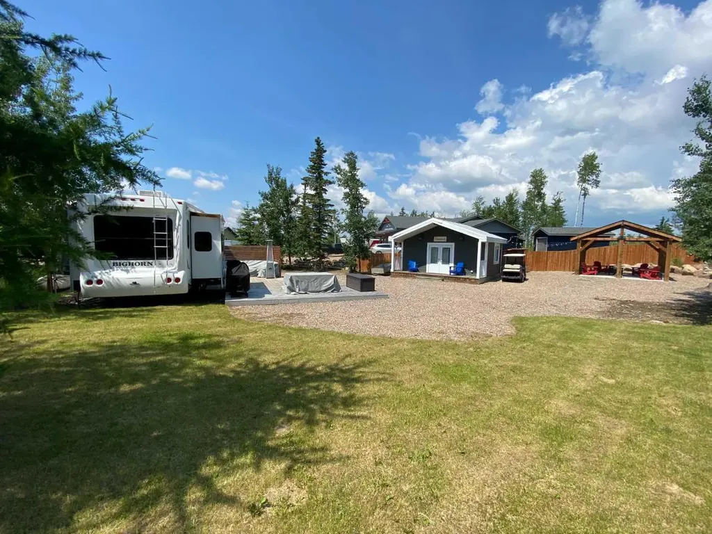 6 Cedar Close Lac Des Iles SK S0M1A0