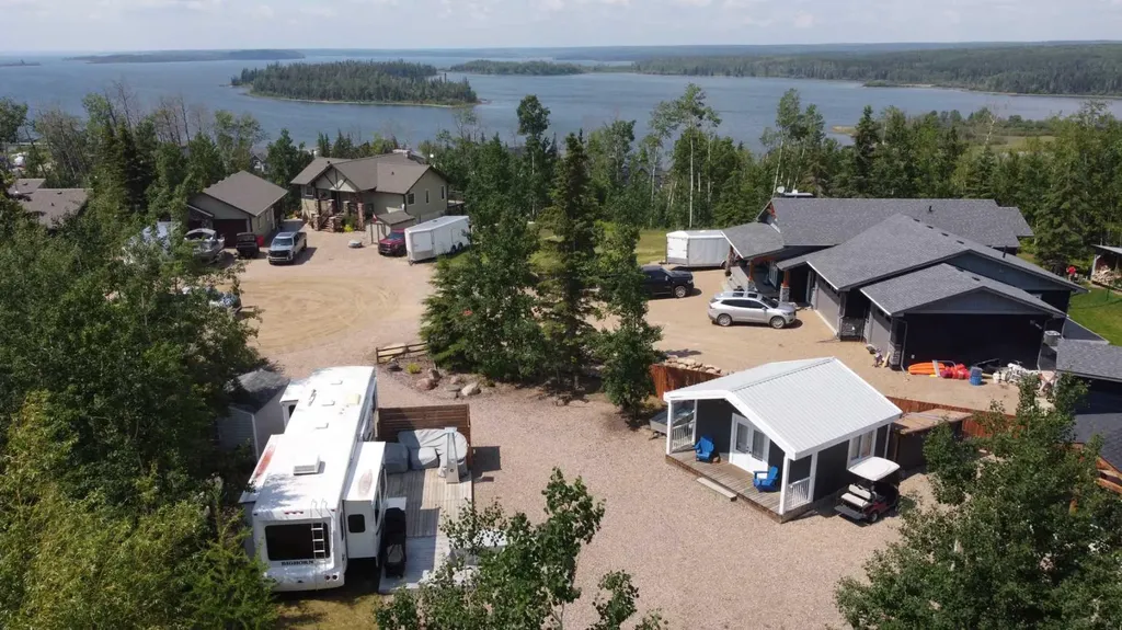 6 Cedar Close Lac Des Iles SK S0M1A0
