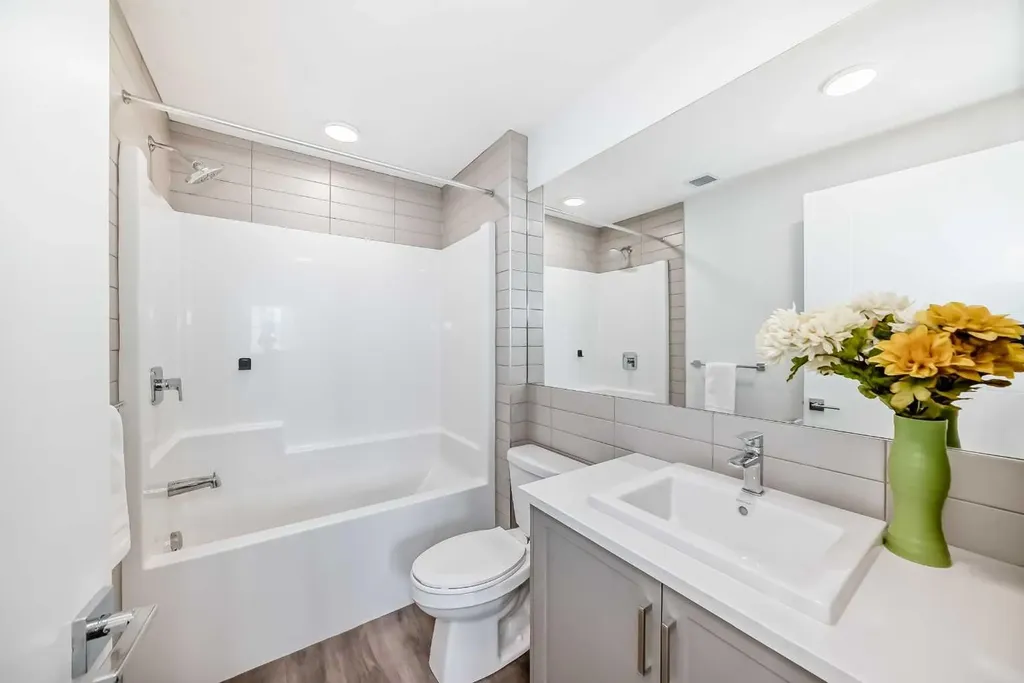 350 Livingston Common NE Calgary AB T3P 1M5