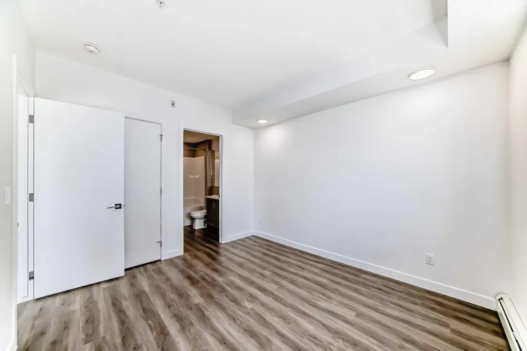 350 Livingston Common NE Calgary AB T3P 1M5