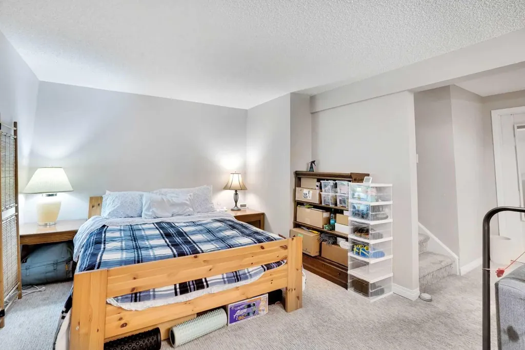 10910 Bonaventure Drive SE Calgary AB T2J 4Y9