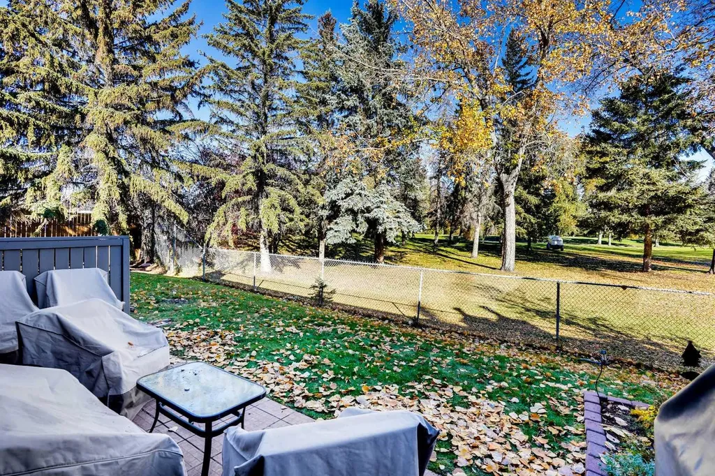 10910 Bonaventure Drive SE Calgary AB T2J 4Y9