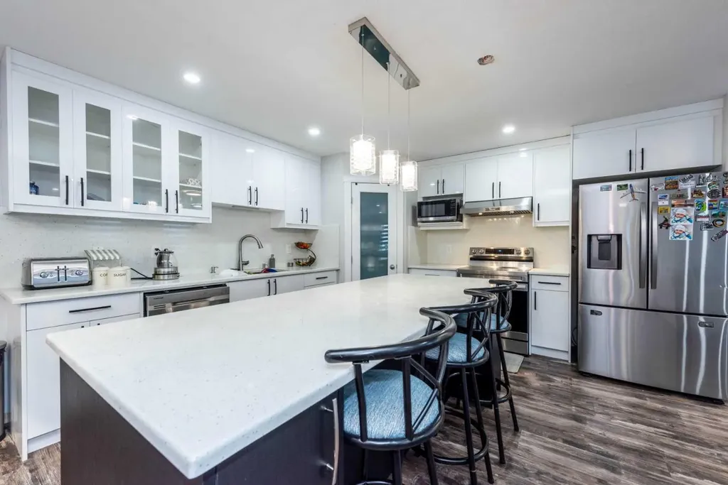 192 Cove Rise Rise Chestermere AB T1X 1S7