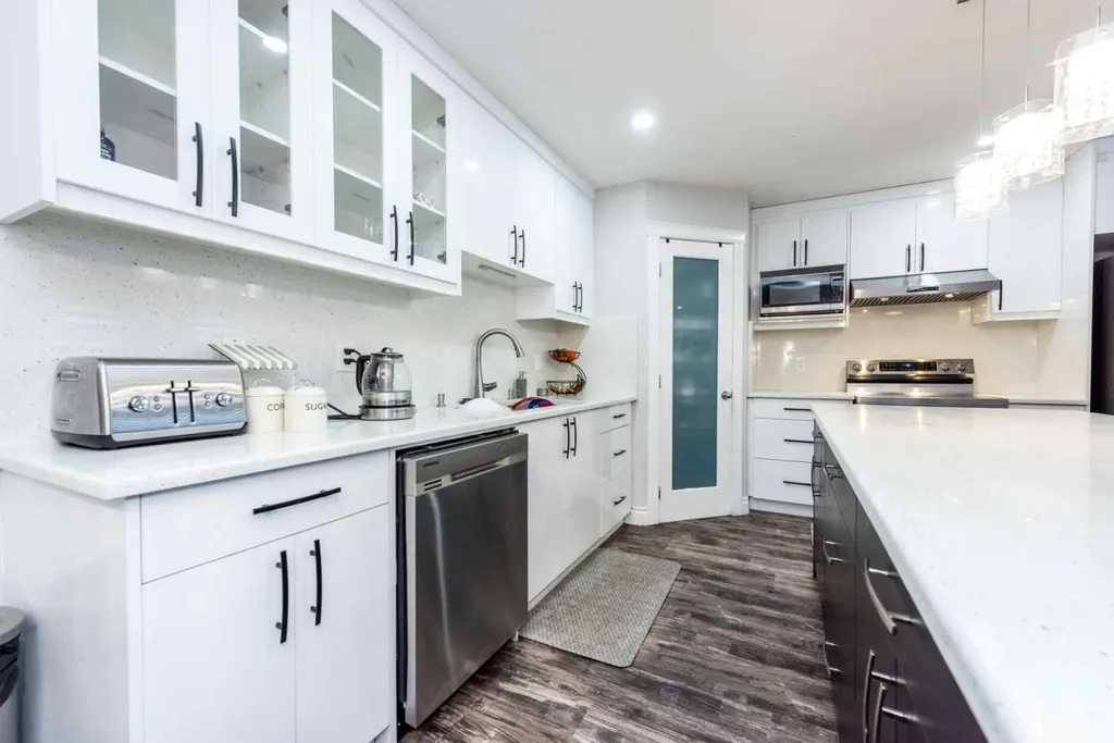 192 Cove Rise Rise Chestermere AB T1X 1S7