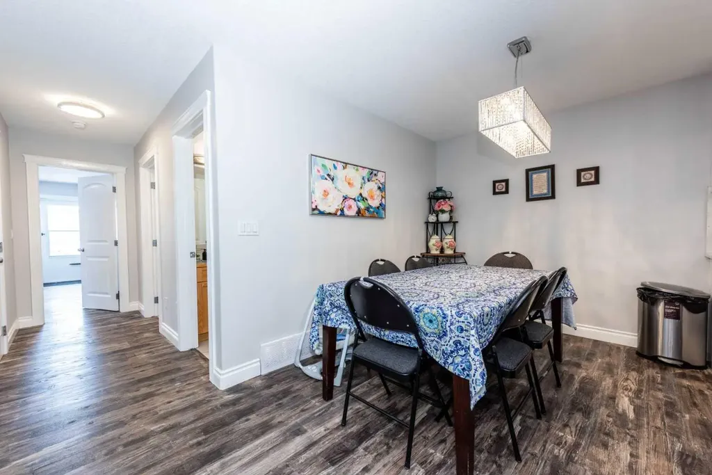 192 Cove Rise Rise Chestermere AB T1X 1S7