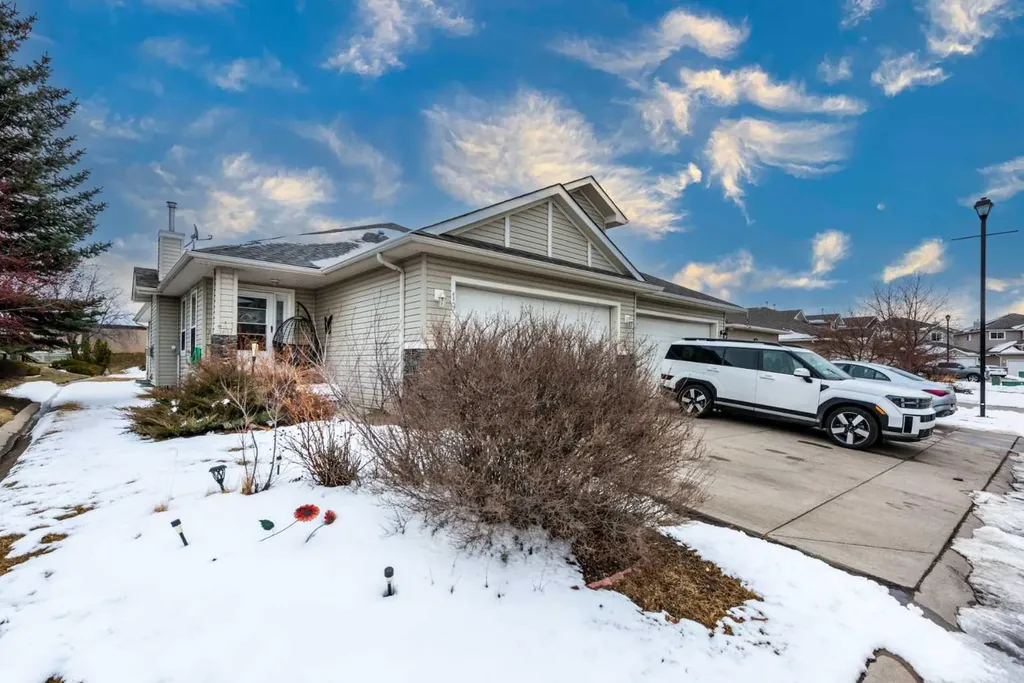 192 Cove Rise Chestermere AB T1X 1S7