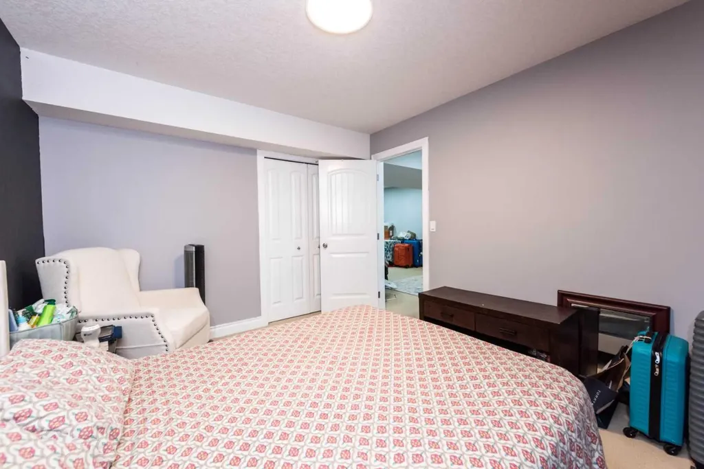 192 Cove Rise Rise Chestermere AB T1X 1S7