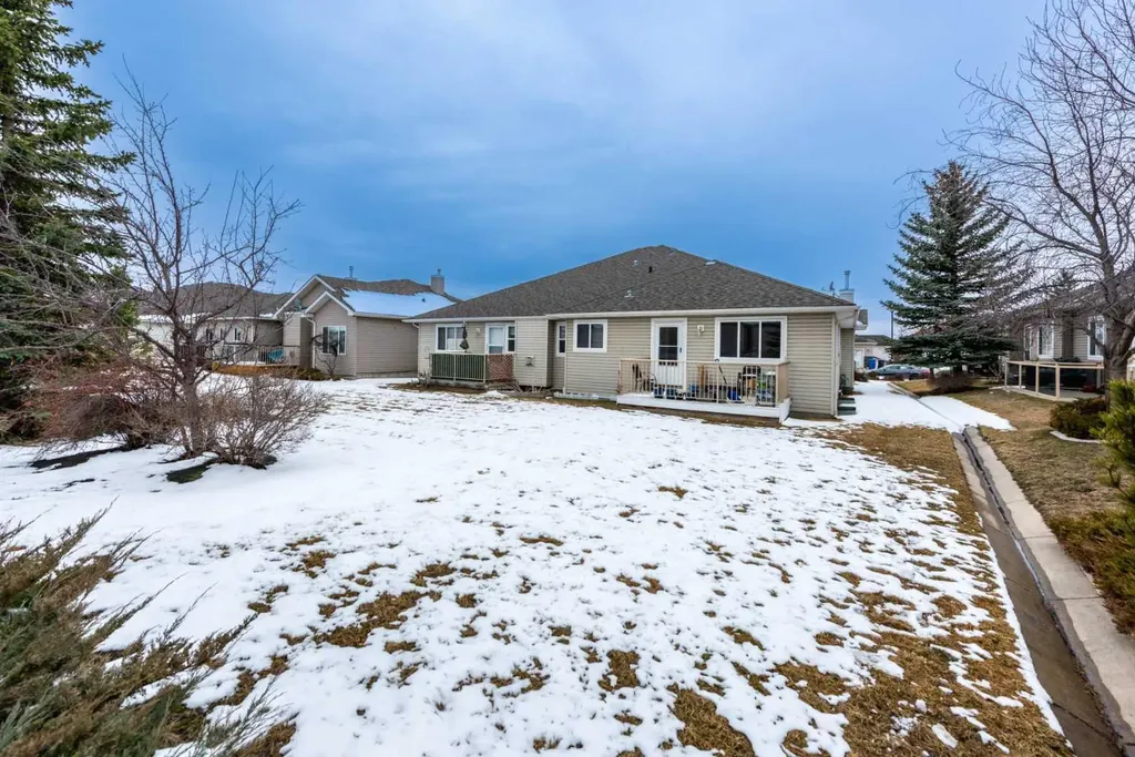 192 Cove Rise Chestermere AB T1X 1S7