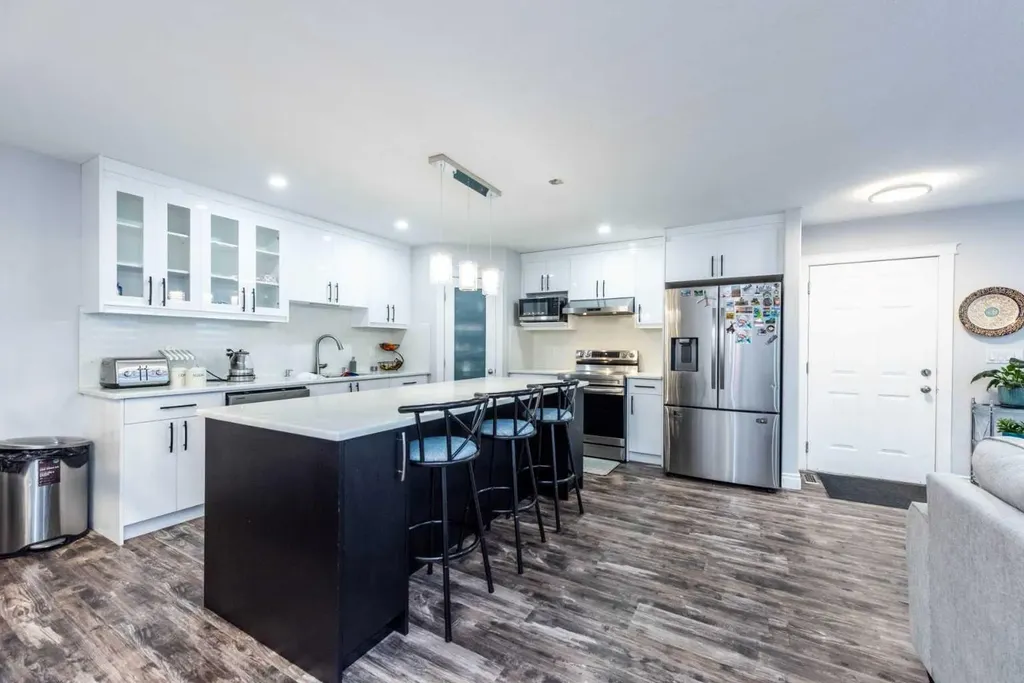 192 Cove Rise Rise Chestermere AB T1X 1S7