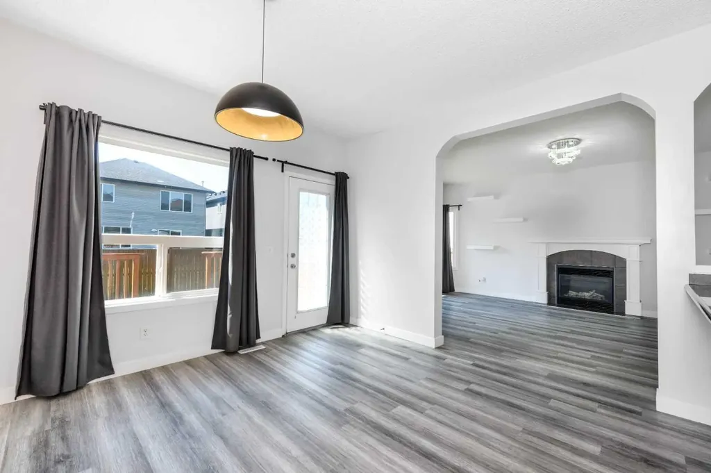 228 Saddlecrest Way NE Calgary AB T3J 5N2