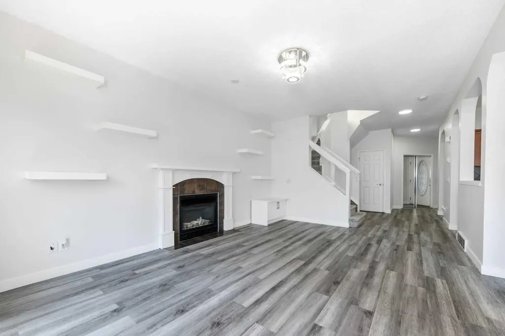 228 Saddlecrest Way NE Calgary AB T3J 5N2