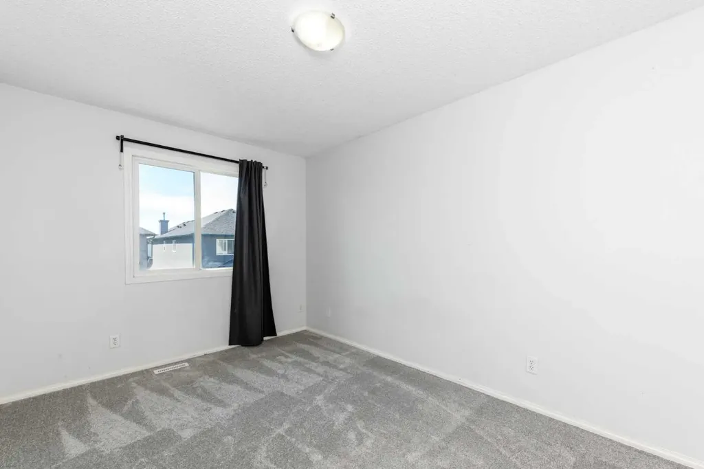 228 Saddlecrest Way NE Calgary AB T3J 5N2
