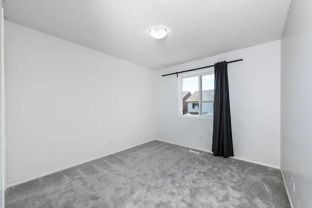 228 Saddlecrest Way NE Calgary AB T3J 5N2