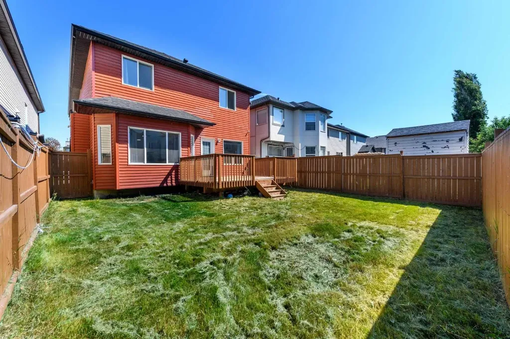 228 Saddlecrest Way NE Calgary AB T3J 5N2