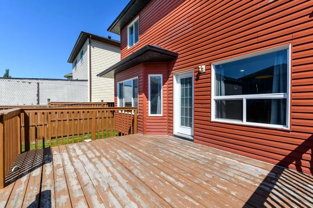 228 Saddlecrest Way NE Calgary AB T3J 5N2