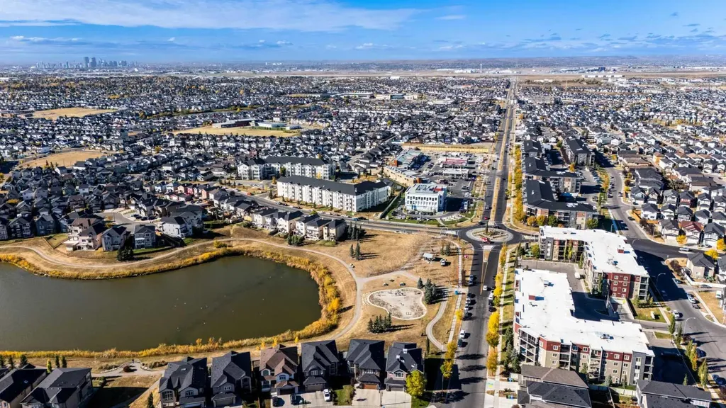 228 Saddlecrest Way NE Calgary AB T3J 5N2