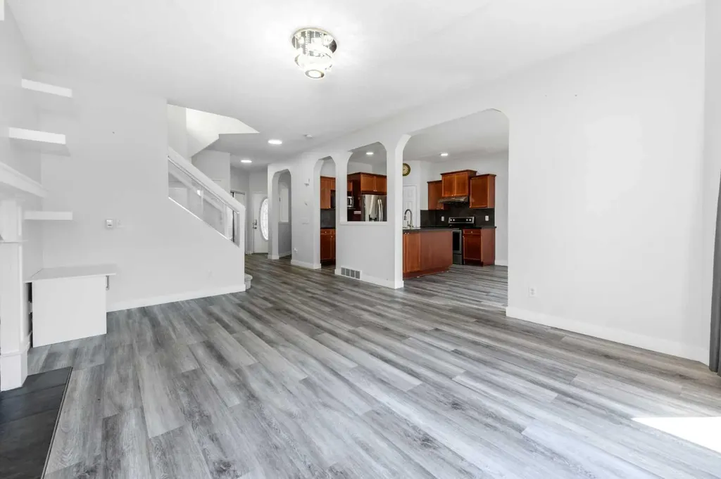 228 Saddlecrest Way NE Calgary AB T3J 5N2