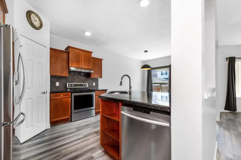 228 Saddlecrest Way NE Calgary AB T3J 5N2