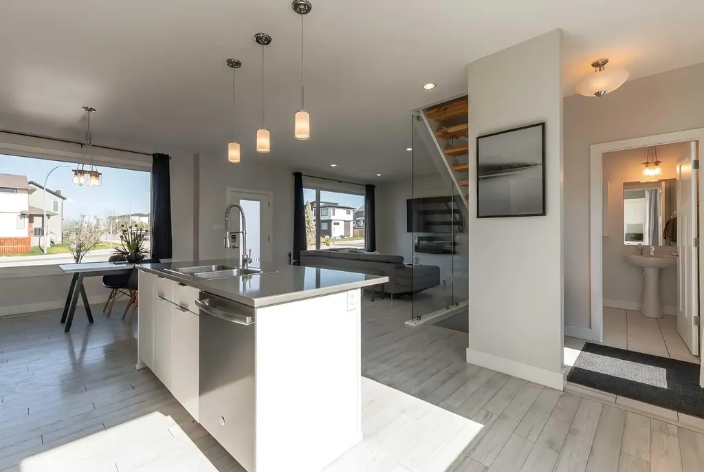 201 Grassland Boulevard W Lethbridge AB T1J 5J4