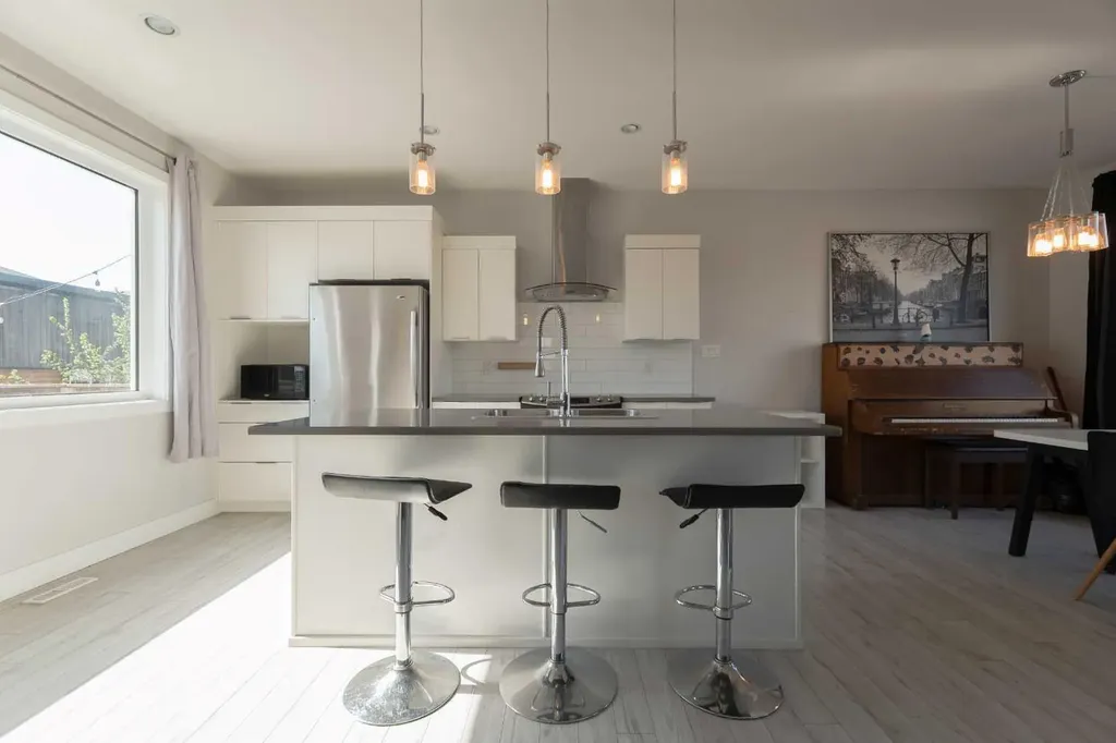 201 Grassland Boulevard W Lethbridge AB T1J 5J4