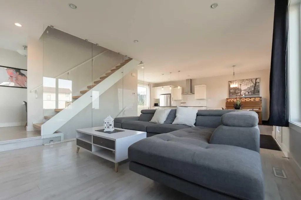 201 Grassland Boulevard W Lethbridge AB T1J 5J4