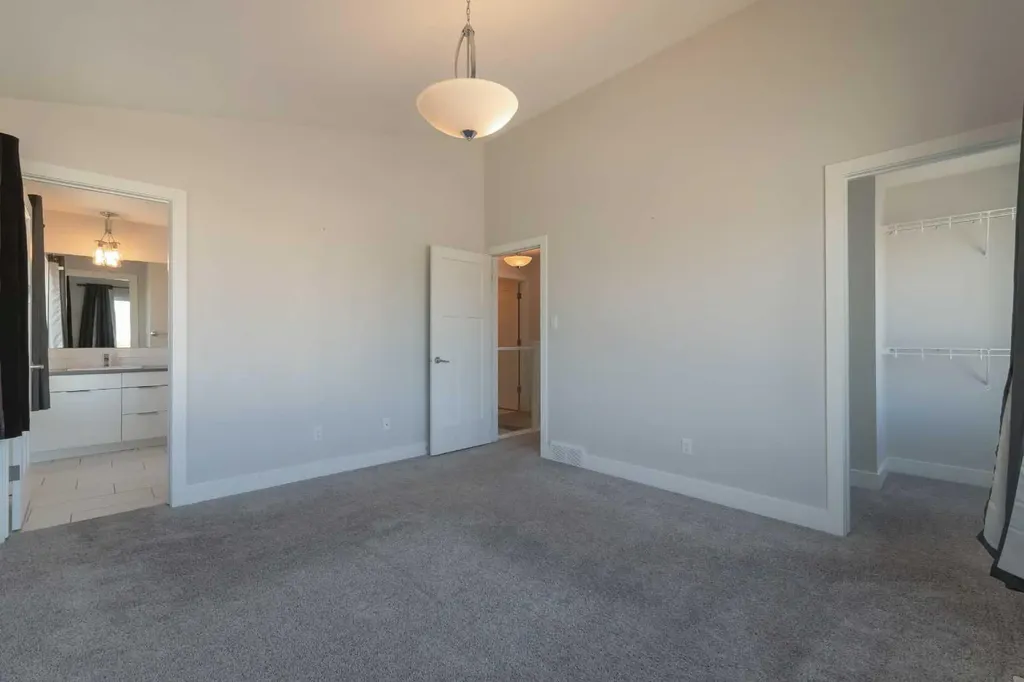 201 Grassland Boulevard W Lethbridge AB T1J 5J4