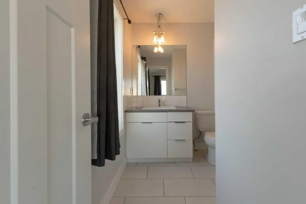 201 Grassland Boulevard W Lethbridge AB T1J 5J4