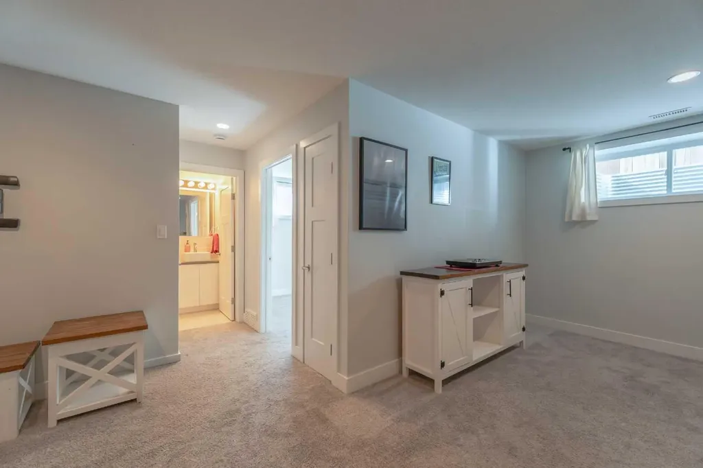 201 Grassland Boulevard W Lethbridge AB T1J 5J4