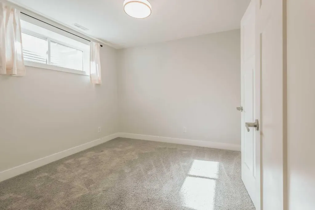 201 Grassland Boulevard W Lethbridge AB T1J 5J4
